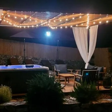 Rural Basin Dvor With Jacuzzi
