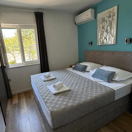 Rural Basin Dvor With Jacuzzi