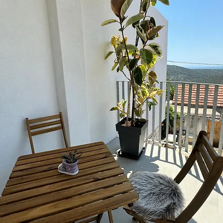 Holiday home Rural Basin Dvor With Jacuzzi *