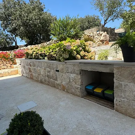 Rural Basin Dvor With Jacuzzi *