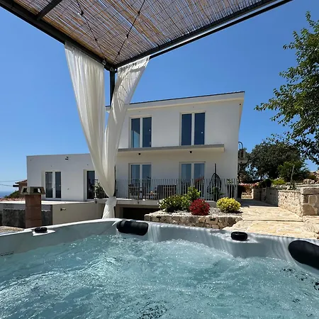 Rural Basin Dvor With Jacuzzi