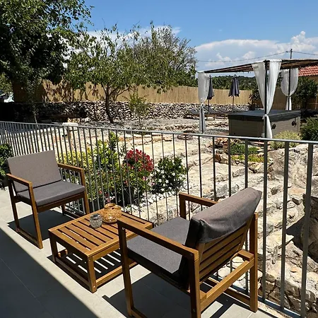 Rural Basin Dvor With Jacuzzi Holiday home *